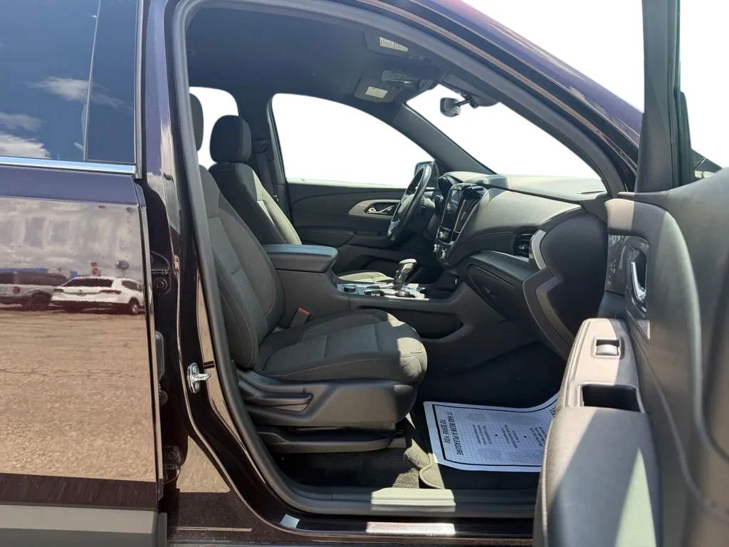 Used 2022 Chevrolet Traverse LT AWD/4WD image 26
