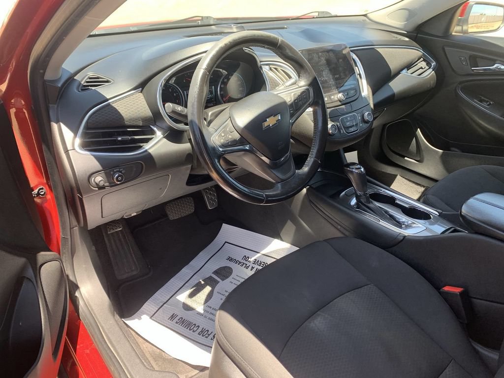 Used 2016 Chevrolet Malibu LT FWD image 8