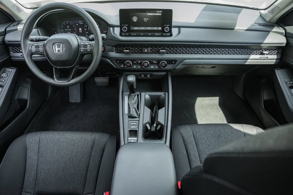 Certified 2025 Honda Accord SE image 15