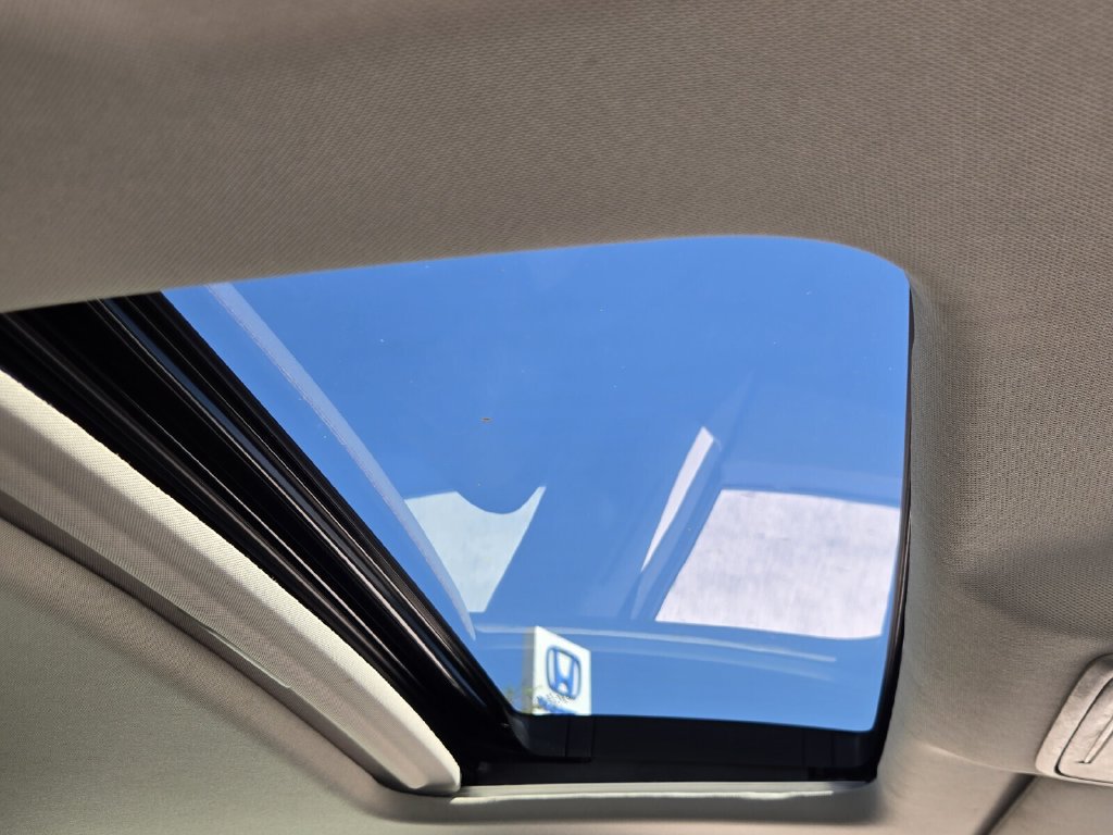 Certified 2025 Honda Accord SE image 18