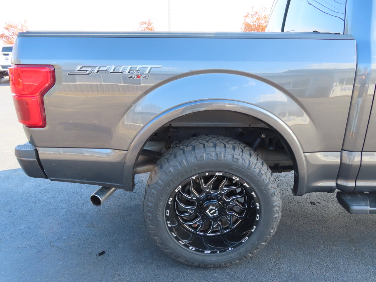 Used 2019 Ford F150 Lariat w/ Equipment Group 502A Luxury image 20