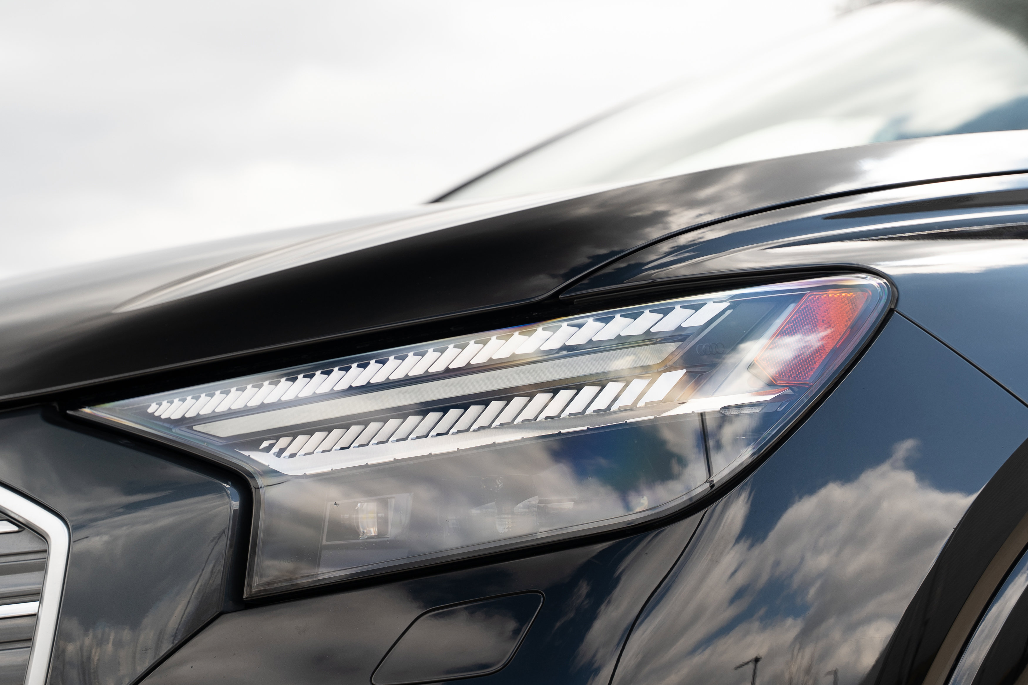 Certified 2023 Audi Q4 e-tron Prestige image 37