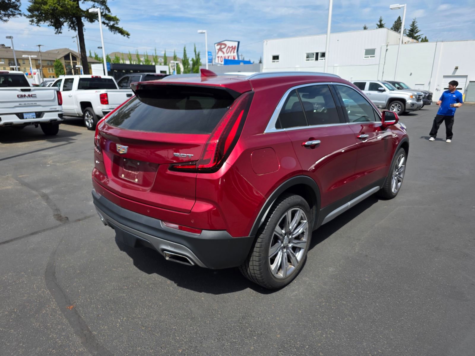 Used 2019 Cadillac XT4 Premium Luxury w/ Driver Assist Package AWD/4WD image 5