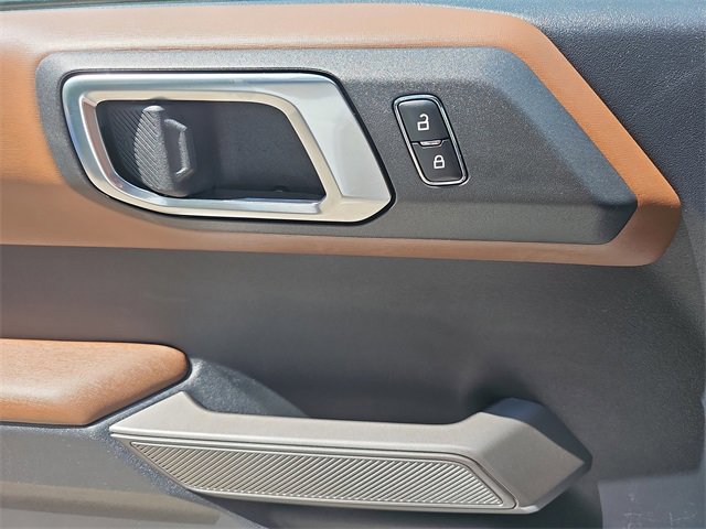 Used 2023 Ford Bronco Outer Banks image 25