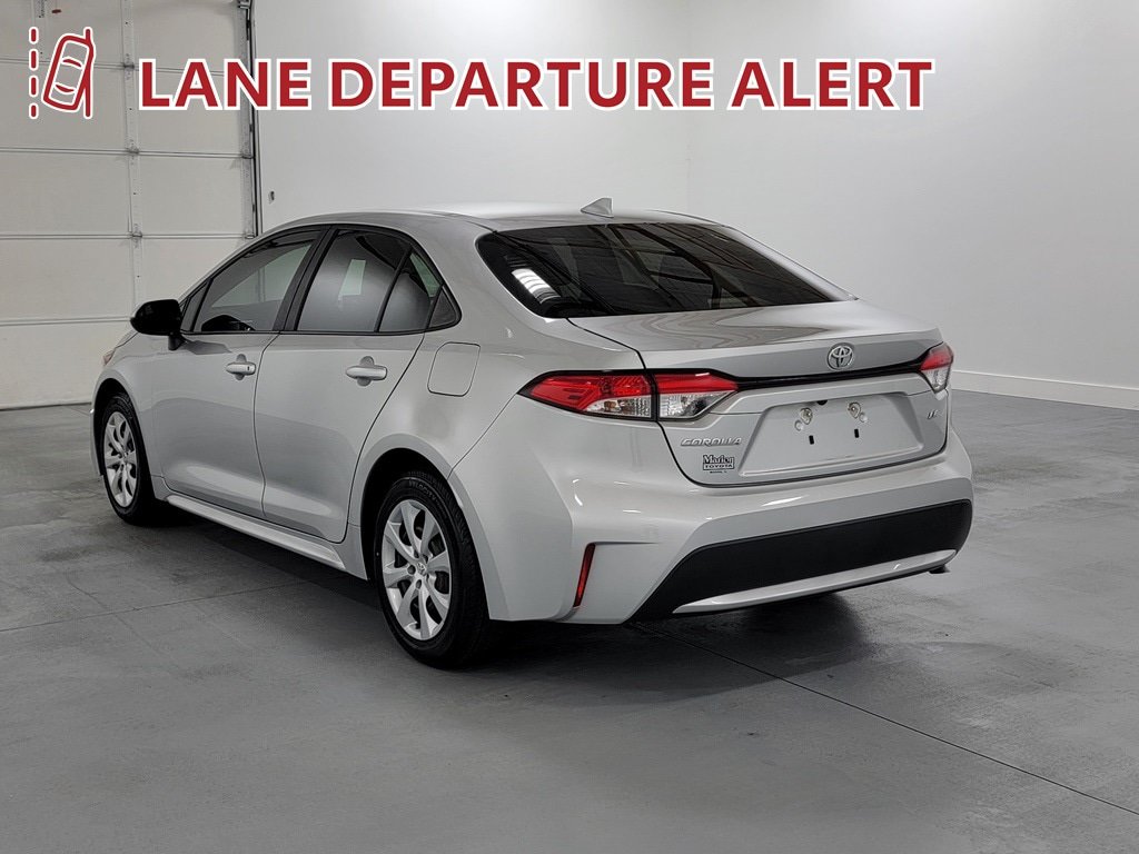 Used 2021 Toyota Corolla LE FWD image 6
