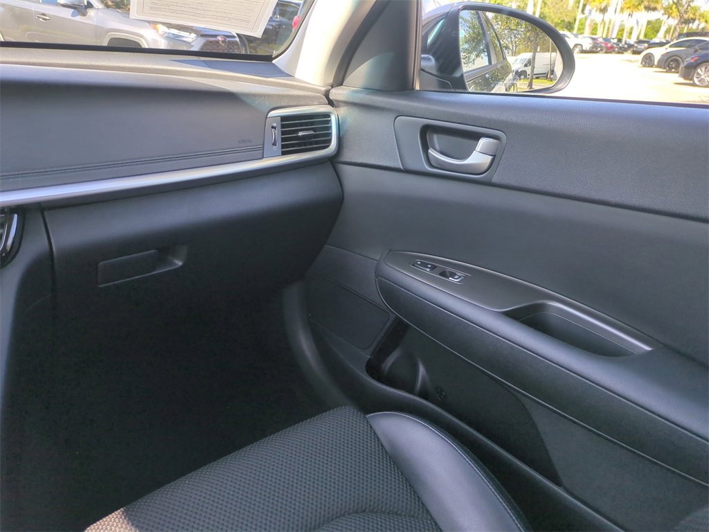 Used 2020 Kia Optima S image 19