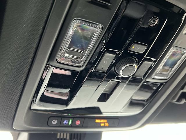 New 2026 GMC Yukon XL Elevation image 32