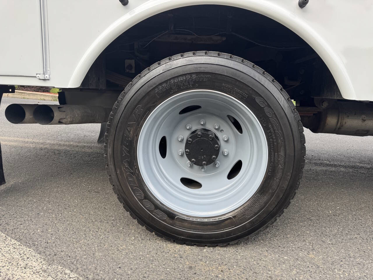 Used 2014 Ford F550 2WD Regular Cab Super Duty w/ Snow Plow Prep Package image 22