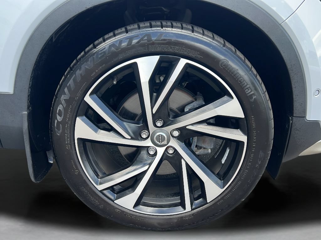 Used 2022 Volvo XC40 T5 R-Design w/ Advanced Package AWD/4WD image 26