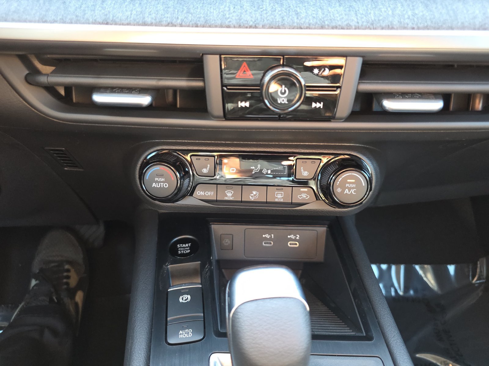 New 2027 Nissan Kicks SV w/ SV Premium Package FWD image 23