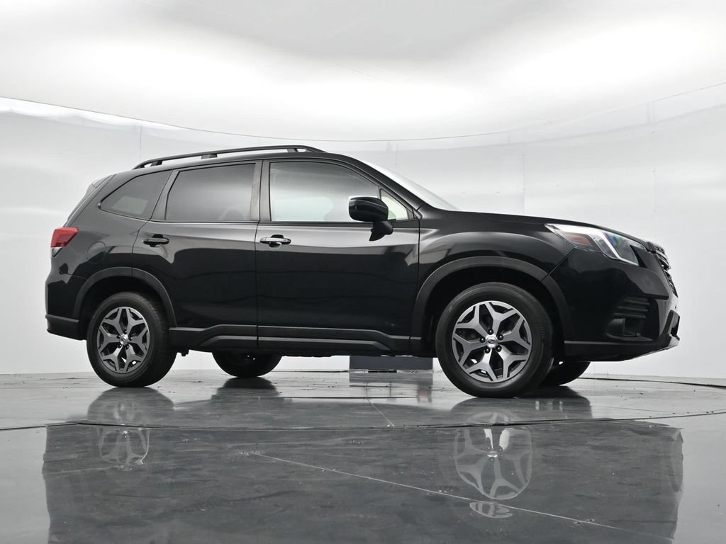Used 2024 Subaru Forester Premium AWD/4WD image 33
