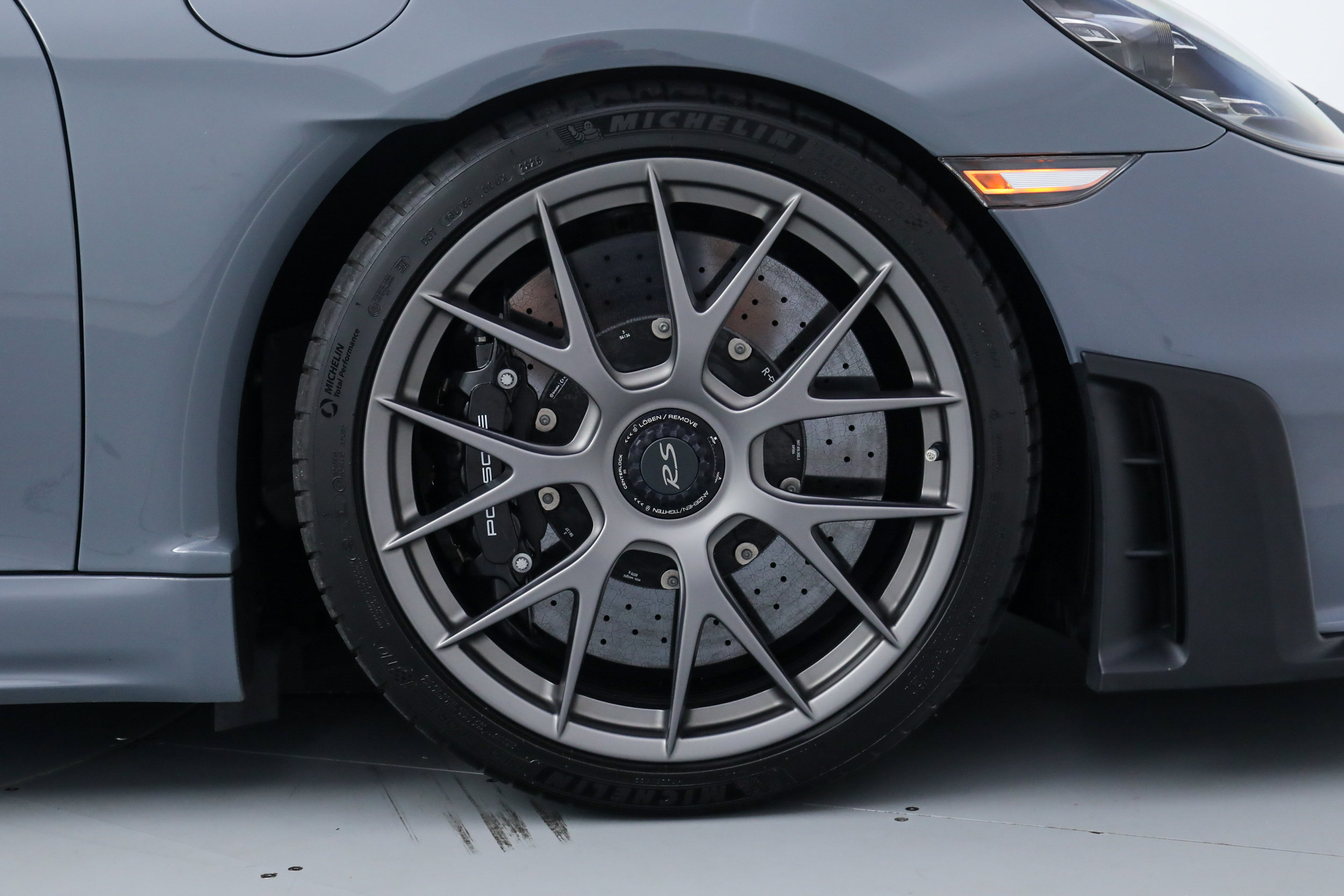 Used 2023 Porsche 718 Cayman GT4 RS RWD image 42