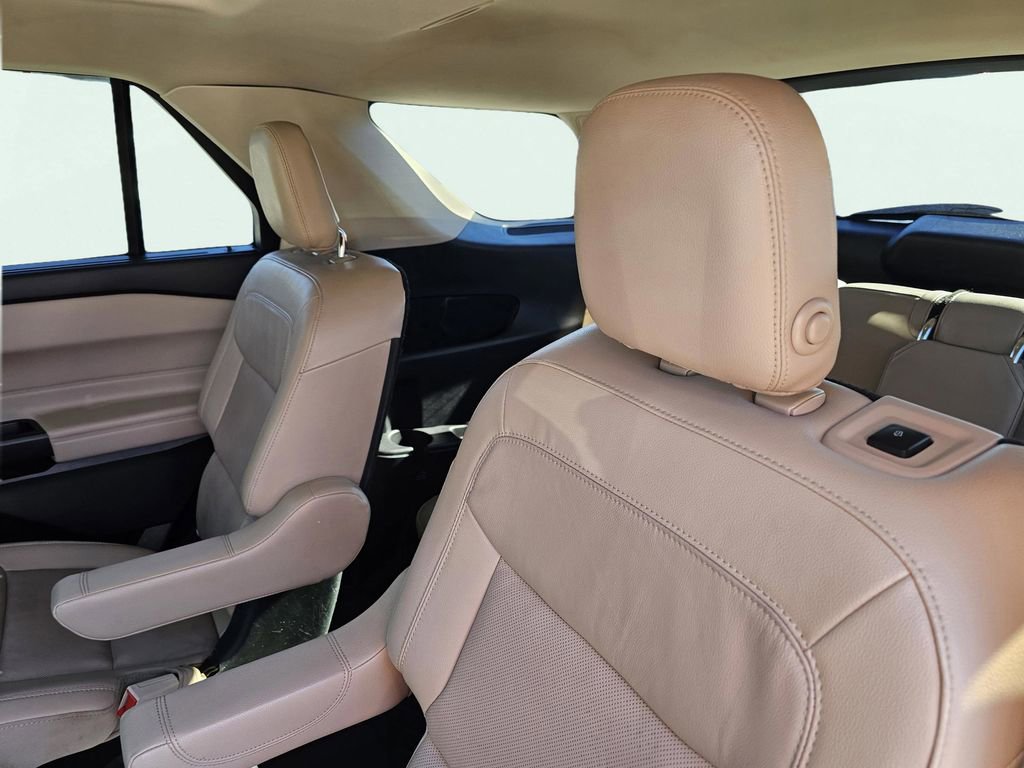 Used 2020 Ford Explorer Limited w/ Class III Trailer Tow Package image 31