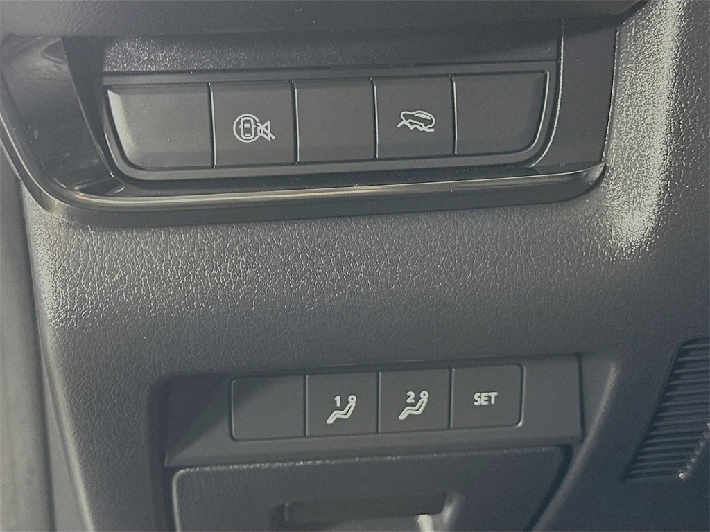 Used 2025 MAZDA CX-30 AWD 2.5 S w/ Preferred Package image 16