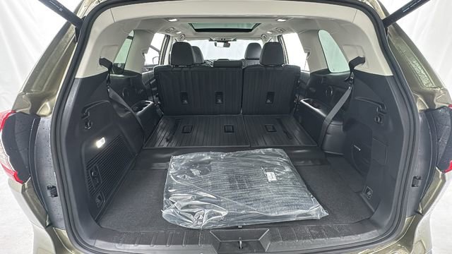 New 2026 Subaru Ascent Limited image 15