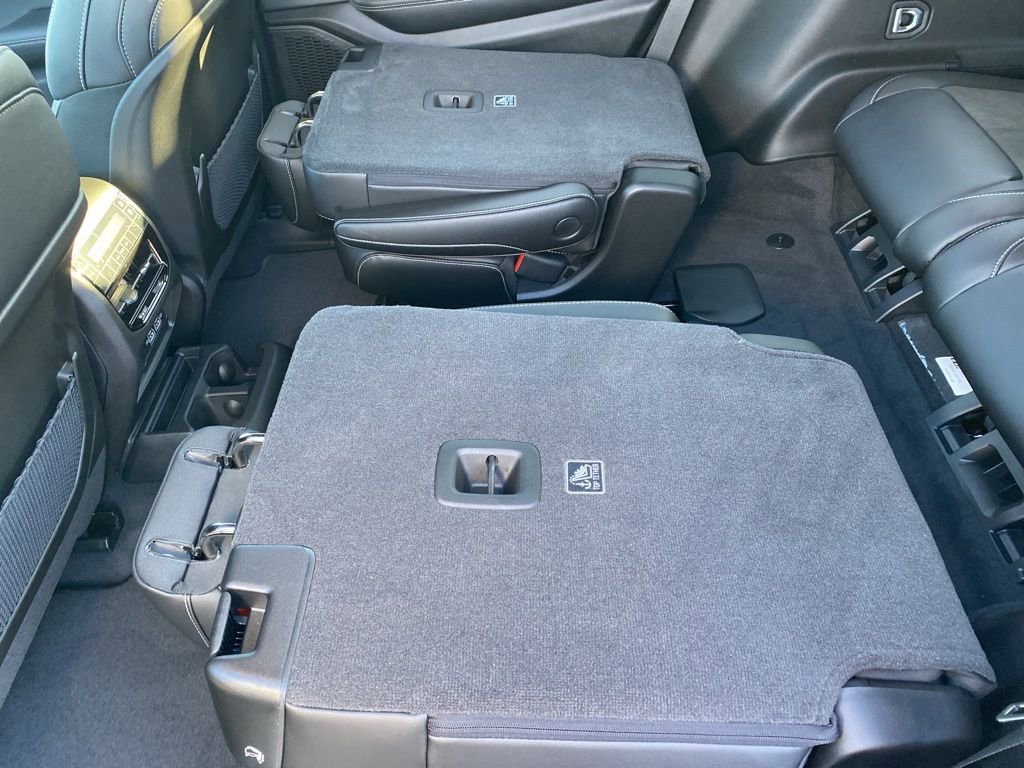 New 2025 Jeep Grand Cherokee L Altitude image 40