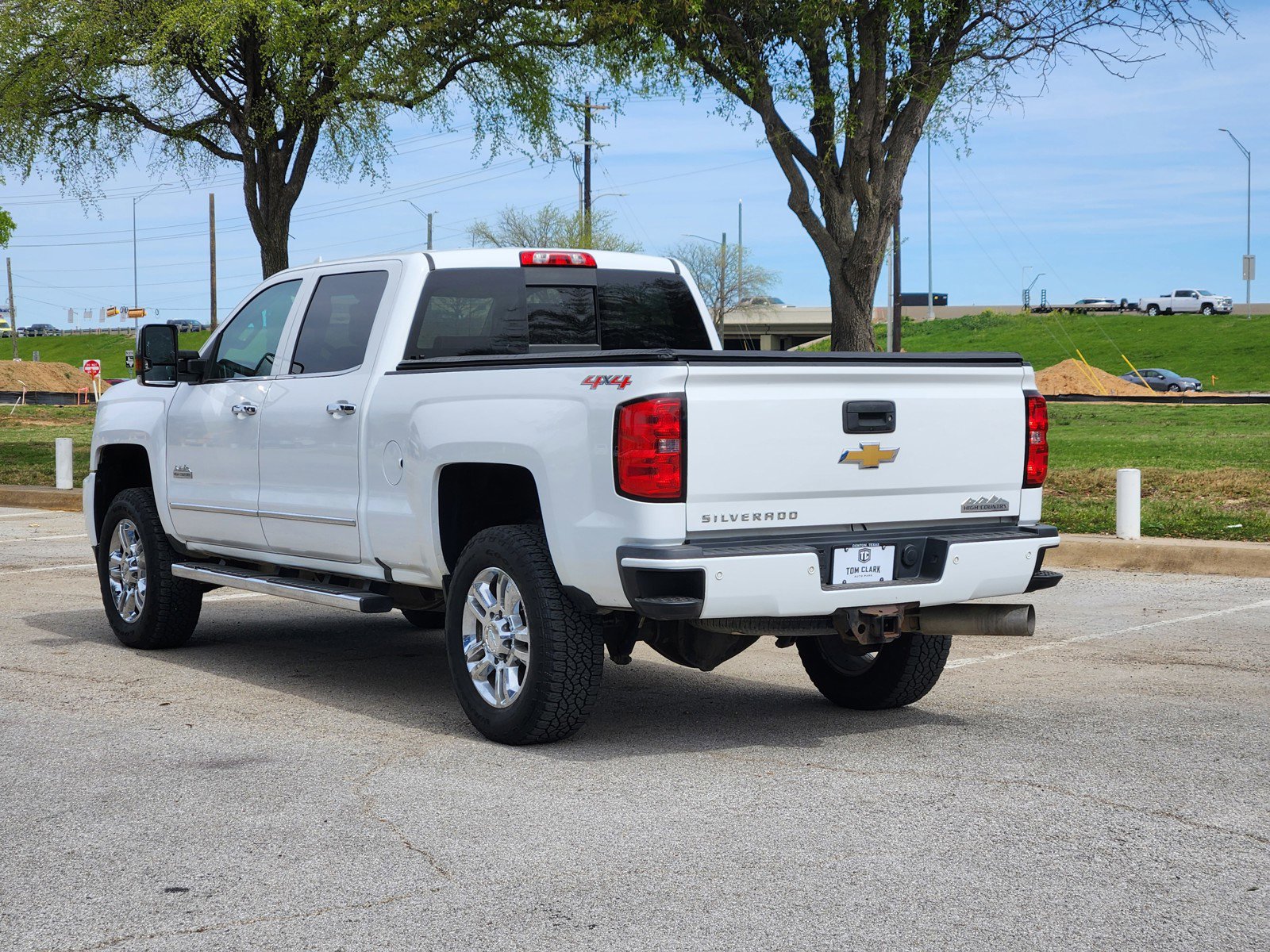 Used 2016 Chevrolet Silverado 2500 High Country w/ Duramax Plus Package image 4