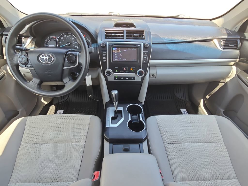 Used 2012 Toyota Camry LE image 9