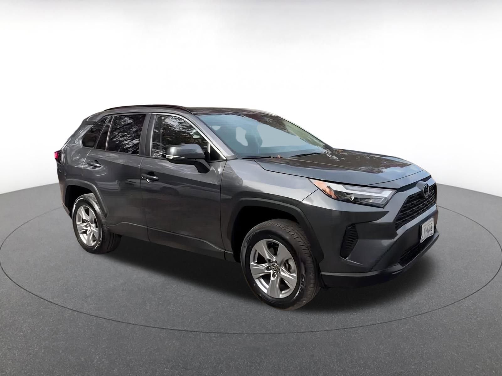 Used 2025 Toyota RAV4 XLE image 2