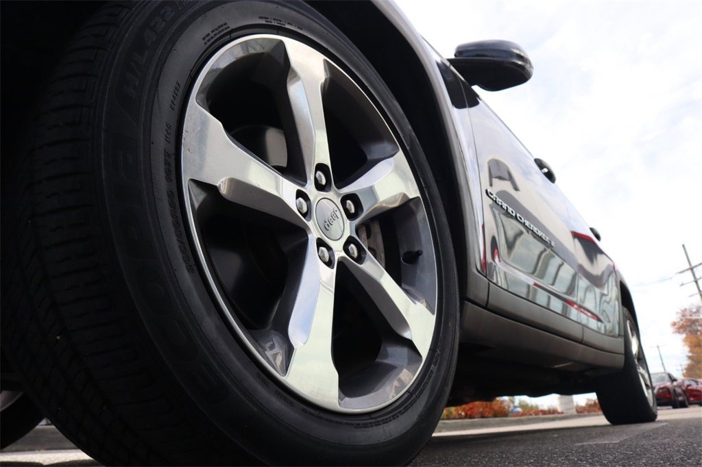 Used 2022 Jeep Grand Cherokee L Limited image 11