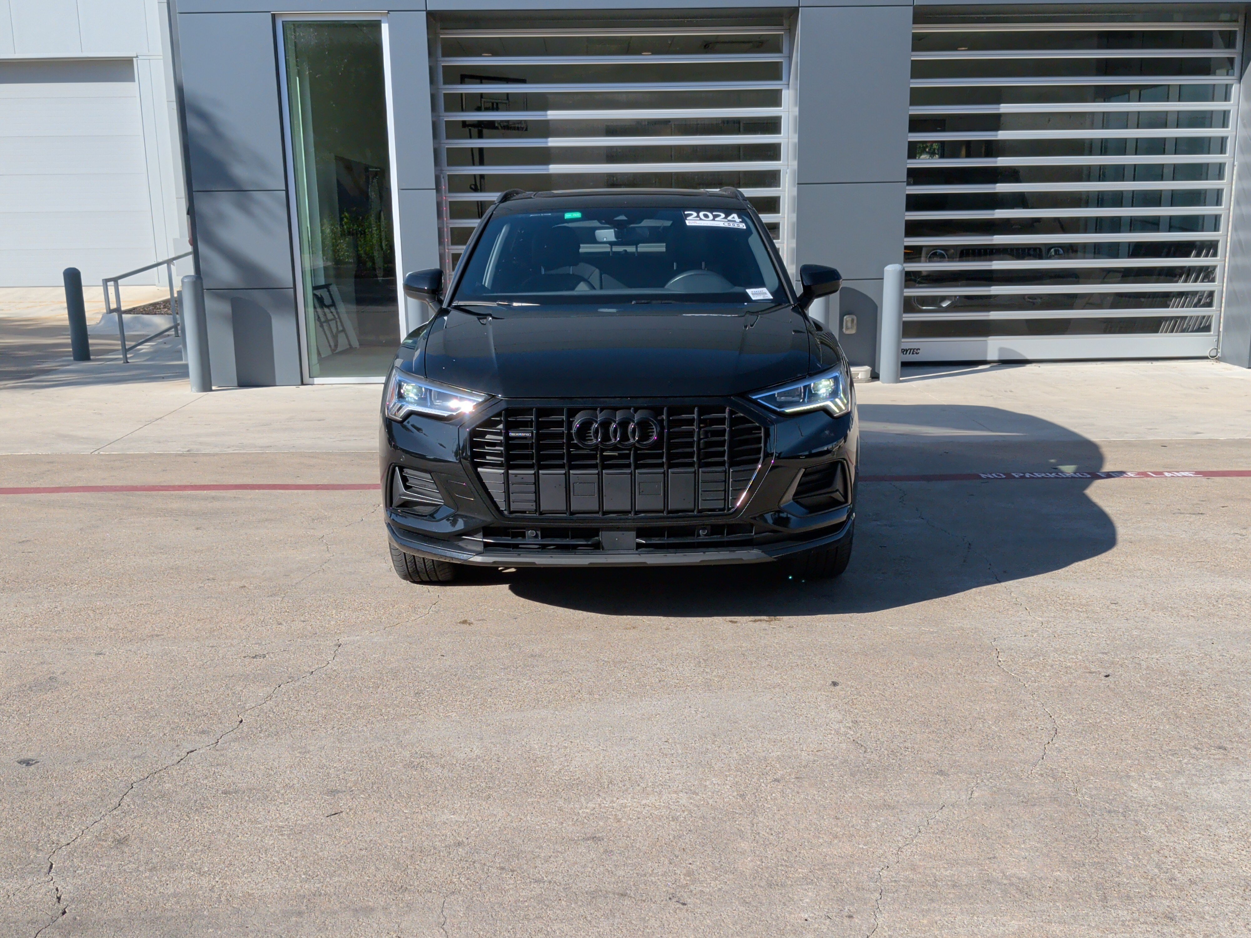 Certified 2024 Audi Q3 2.0T Premium w/ Convenience Package AWD/4WD image 3