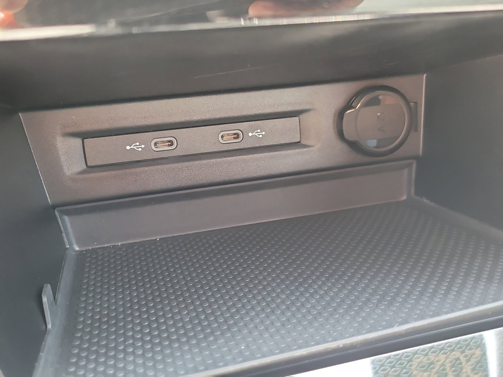 Certified 2025 Volkswagen Taos S FWD image 24