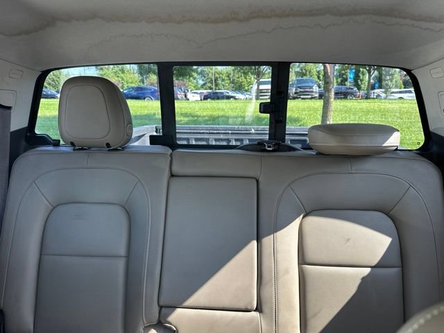 Used 2015 GMC Canyon SLT AWD/4WD image 13