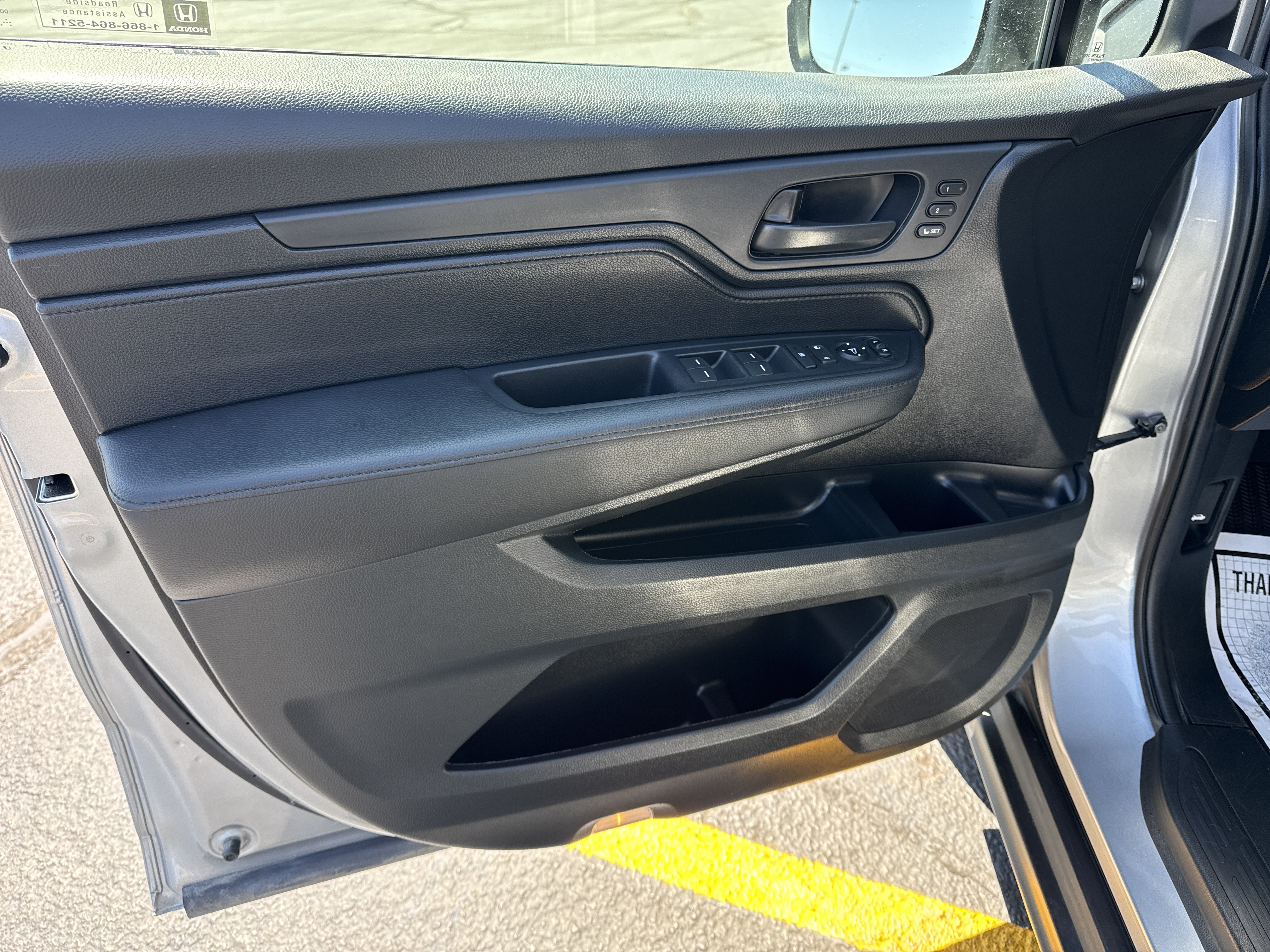 Used 2025 Honda Odyssey EX-L image 11