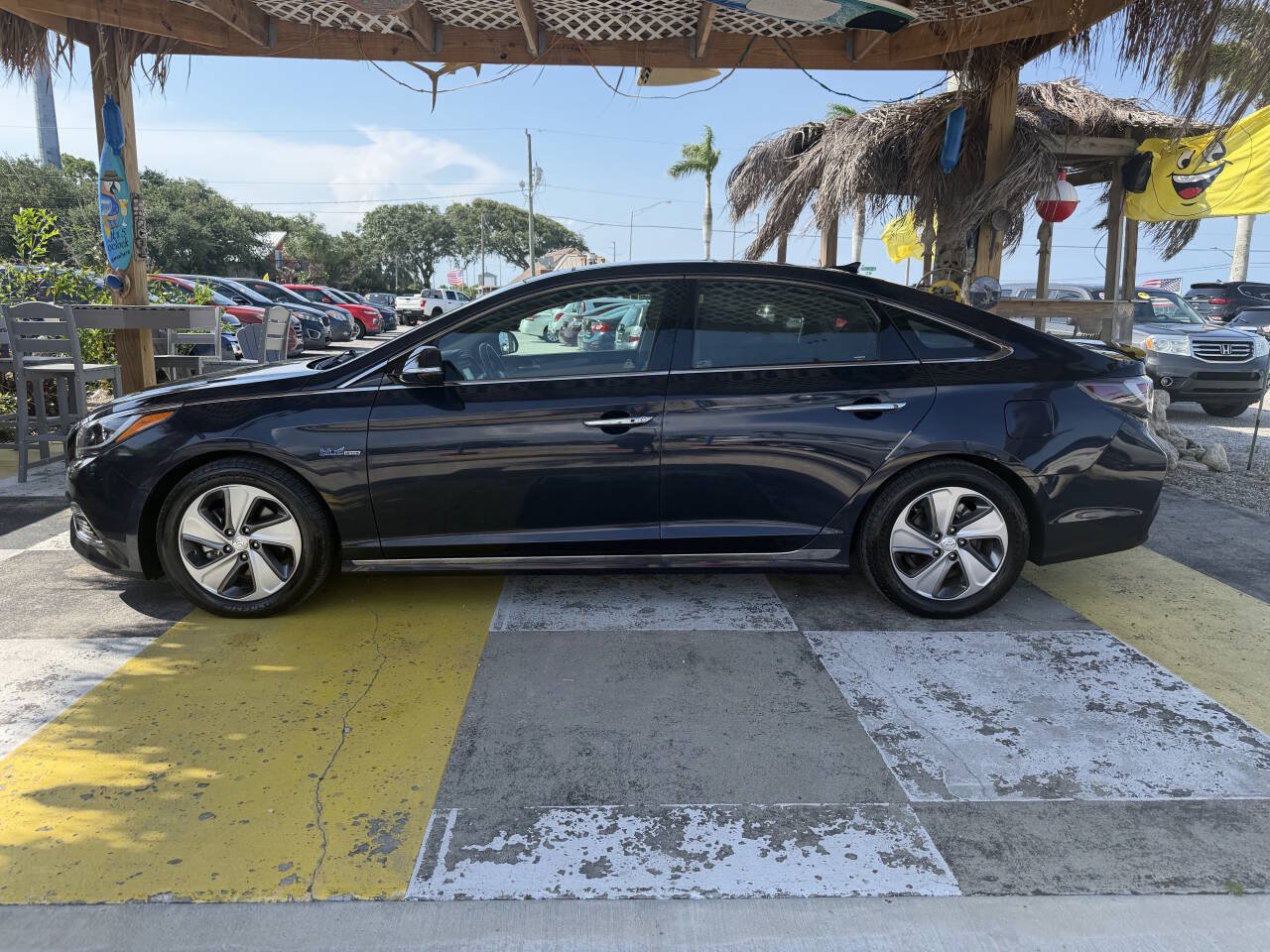 Used 2017 Hyundai Sonata Limited w/ Ultimate Package 02 FWD image 8