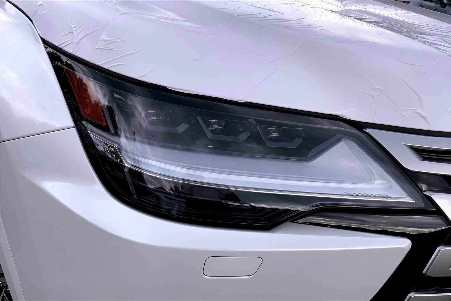 New 2025 Lexus LX 700h Luxury image 13