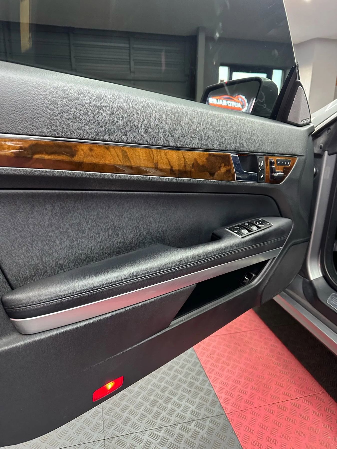 Used 2011 Mercedes-Benz E 350 Coupe w/ Premium 1 Pkg image 9