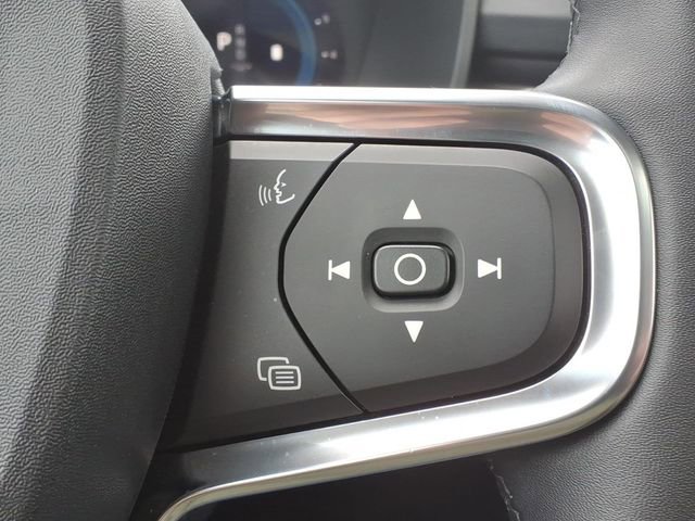 Used 2023 Volvo XC40 B5 Plus w/ Driver Assist Package image 15