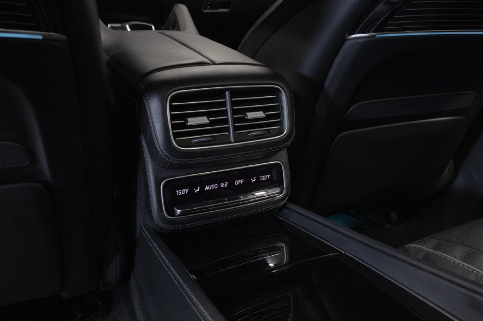 Used 2023 Mercedes-Benz Maybach GLS 600 4MATIC image 53