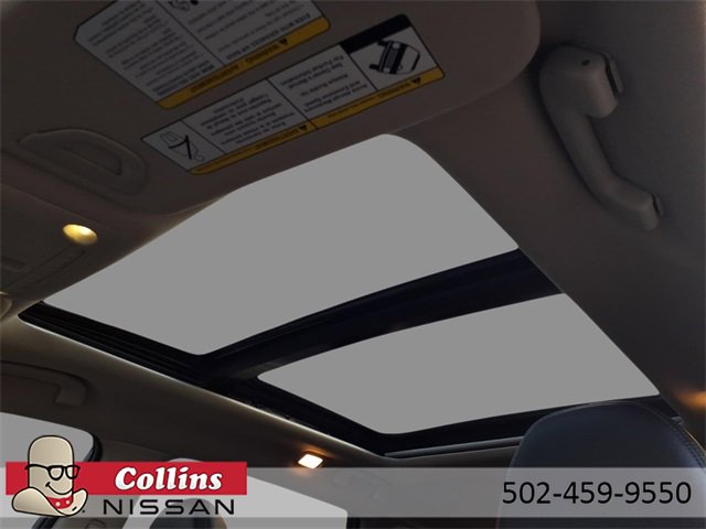 Used 2017 Nissan Rogue SL w/ SL Premium Package image 21