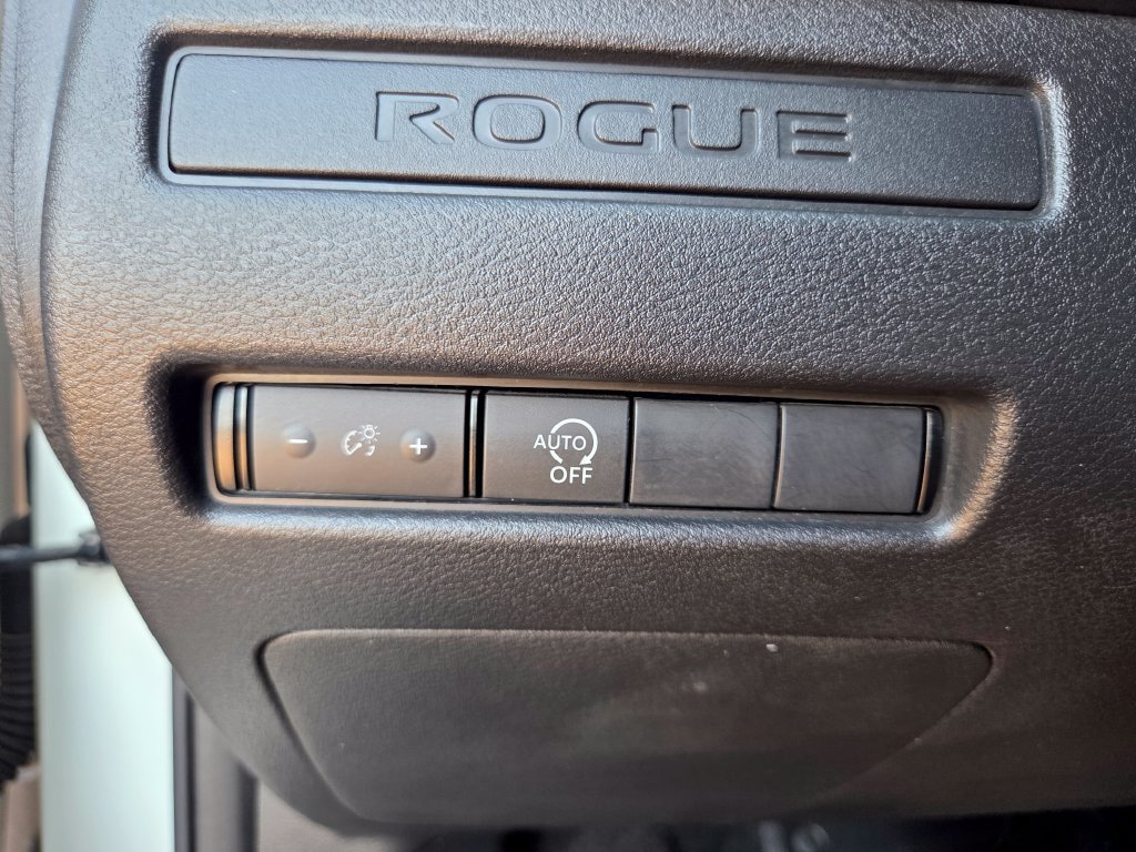 Used 2024 Nissan Rogue S AWD/4WD image 28