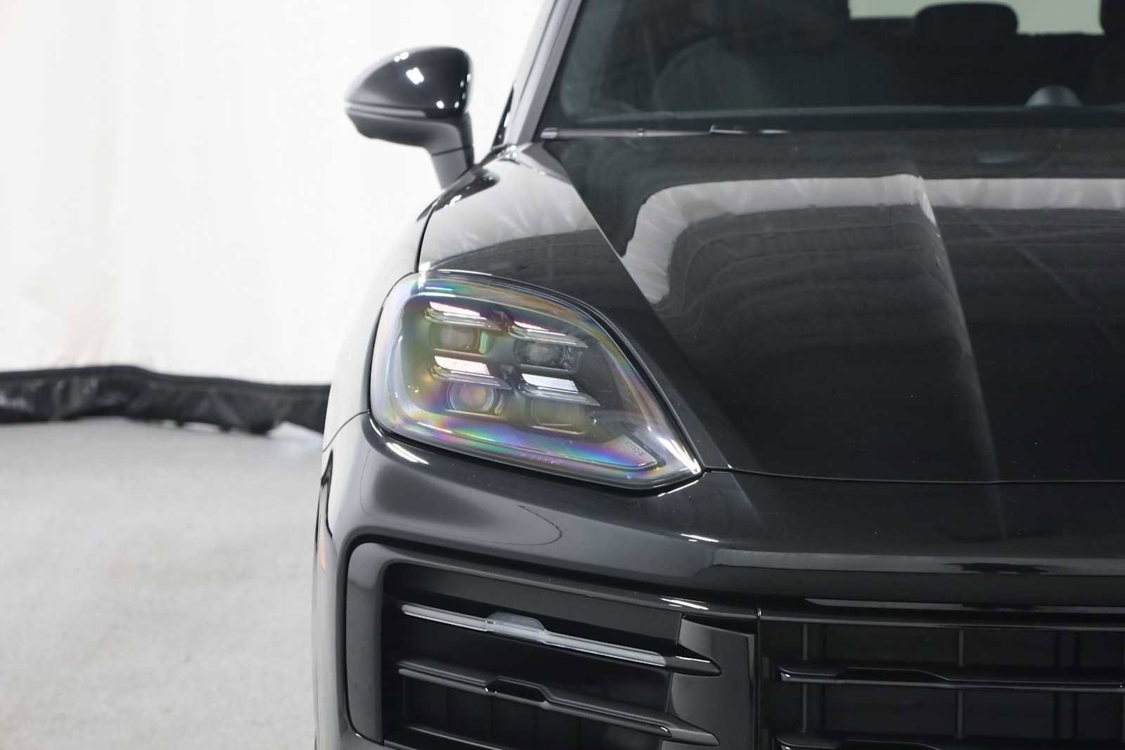 Certified 2025 Porsche Cayenne S image 15