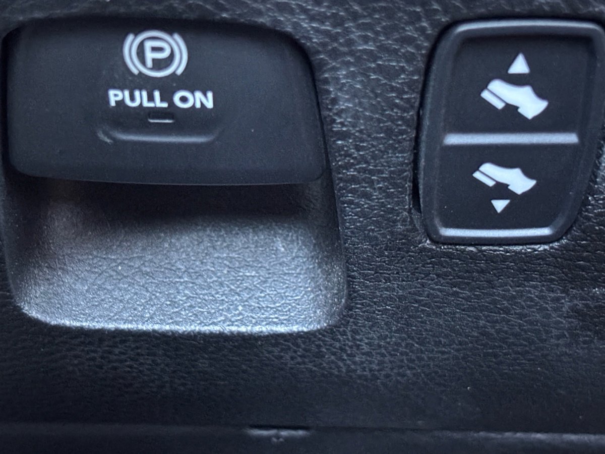 Used 2020 RAM 1500 Limited w/ Black Appearance Package image 32