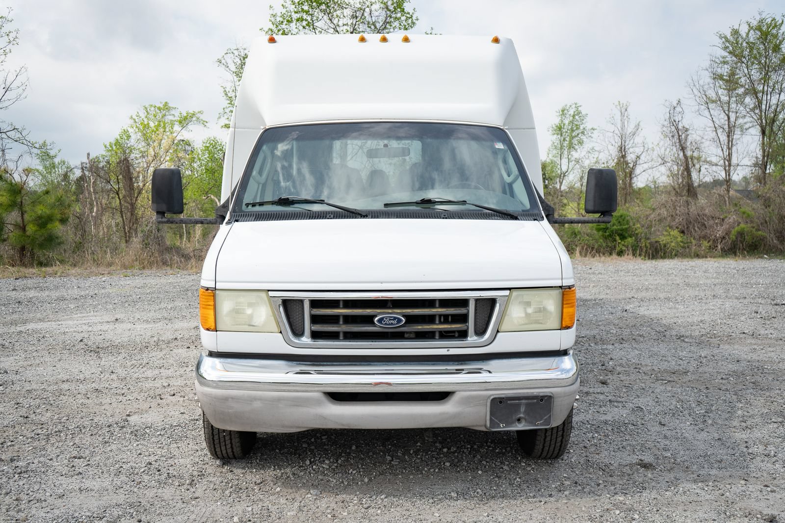 Used 2003 Ford E-450 and Econoline 450 RWD image 2