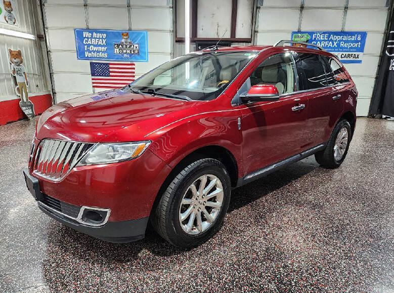 Used 2013 Lincoln MKX AWD image 3
