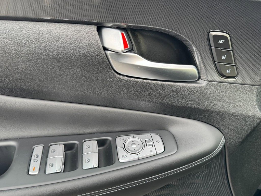 Certified 2023 Hyundai Santa Fe Calligraphy image 16