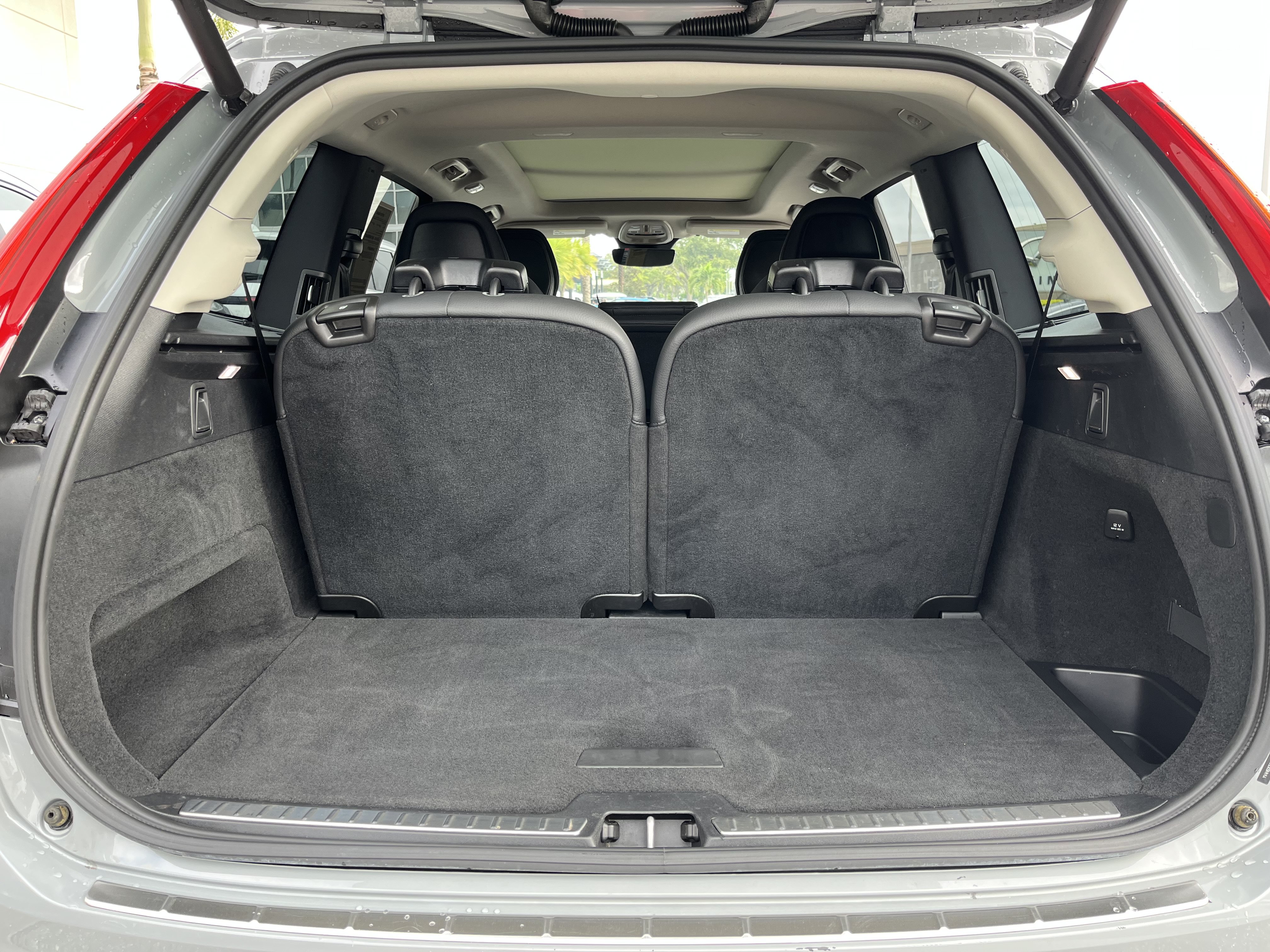 Used 2024 Volvo XC90 T8 Plus w/ Protection Package Premier AWD/4WD image 19