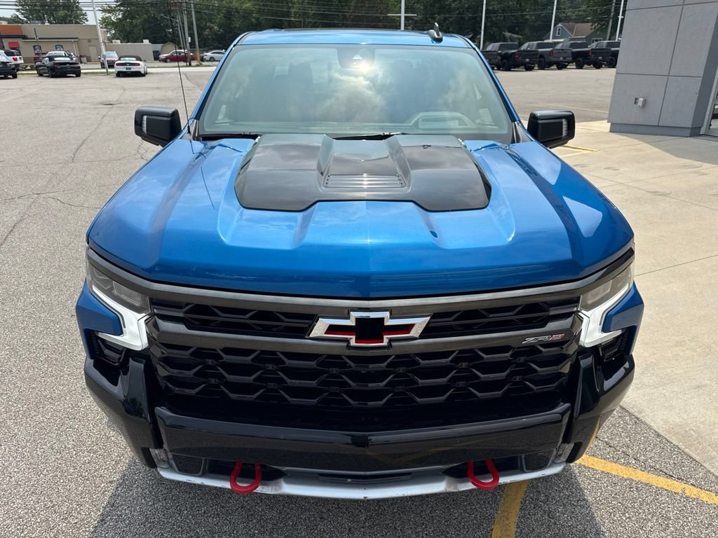 Used 2022 Chevrolet Silverado 1500 ZR2 w/ Technology Package AWD/4WD image 12