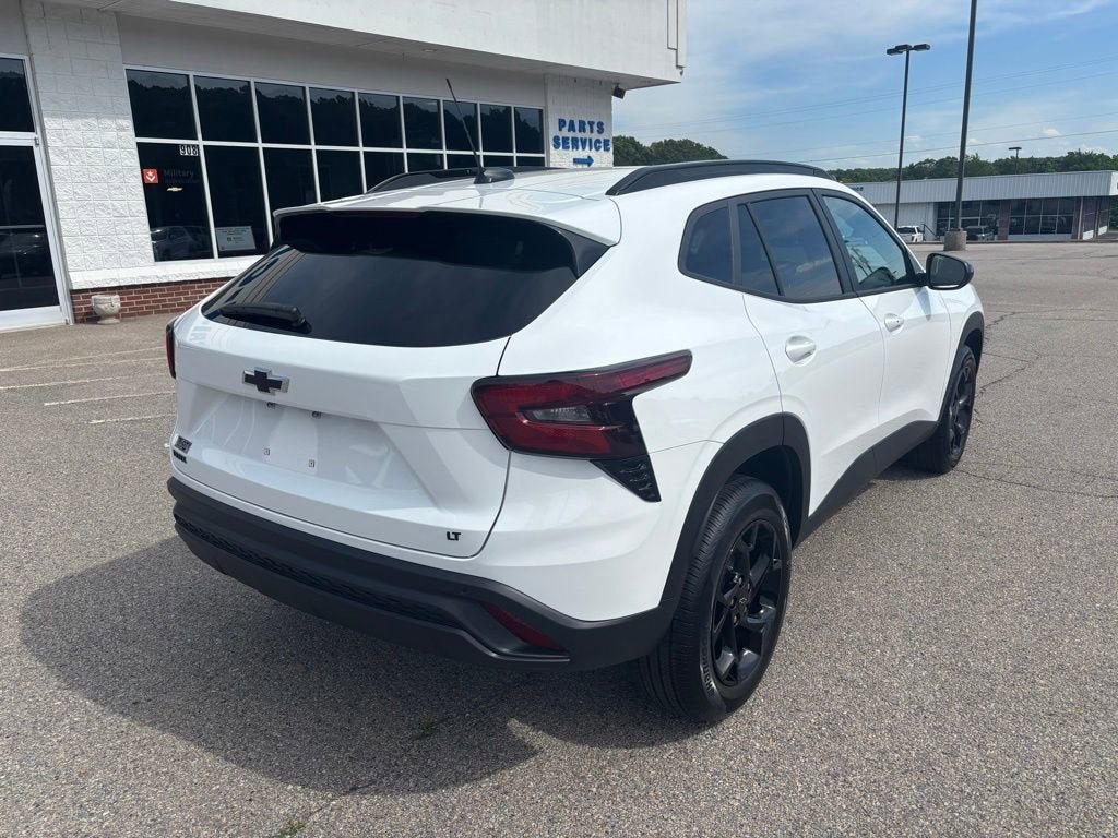 New 2026 Chevrolet Trax LT w/ Driver Confidence Package FWD image 7