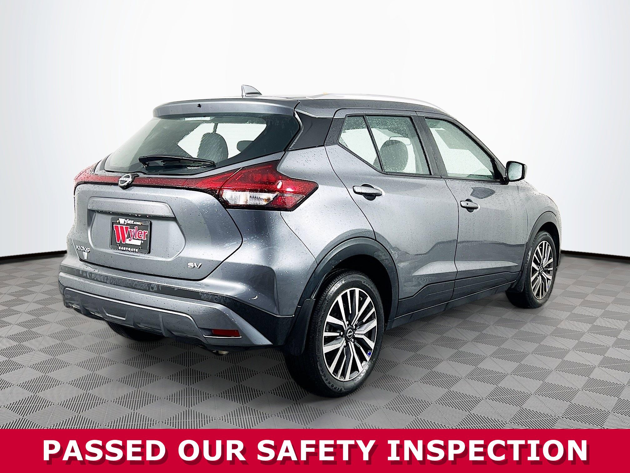Used 2023 Nissan Kicks SV image 28