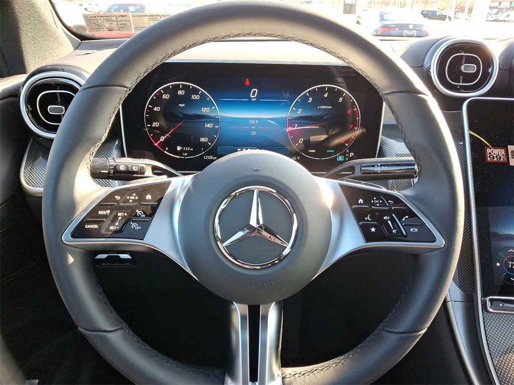 Used 2025 Mercedes-Benz GLC 300 4MATIC image 14