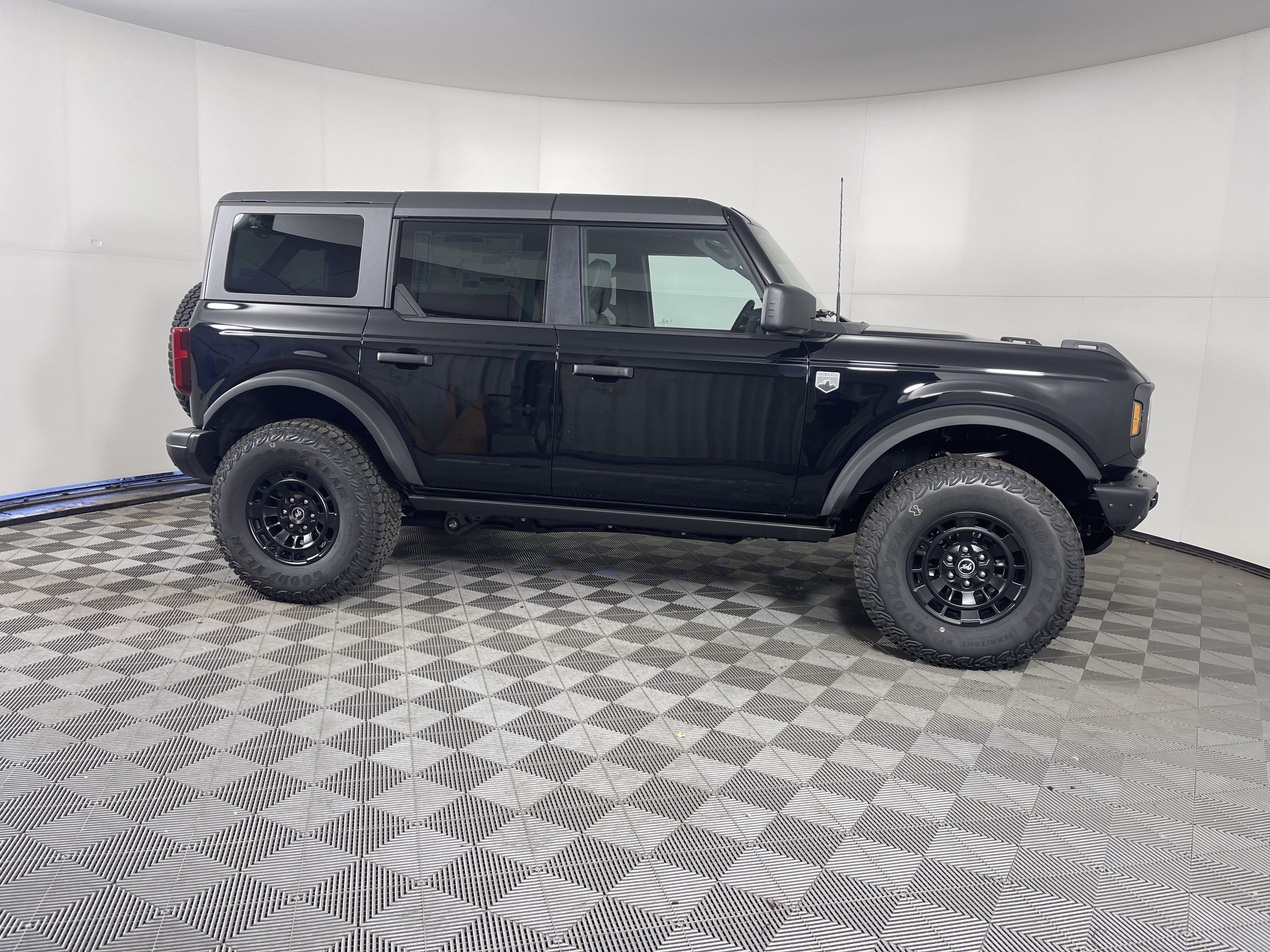 New 2026 Ford Bronco Big Bend w/ Black Diamond Package AWD/4WD image 6
