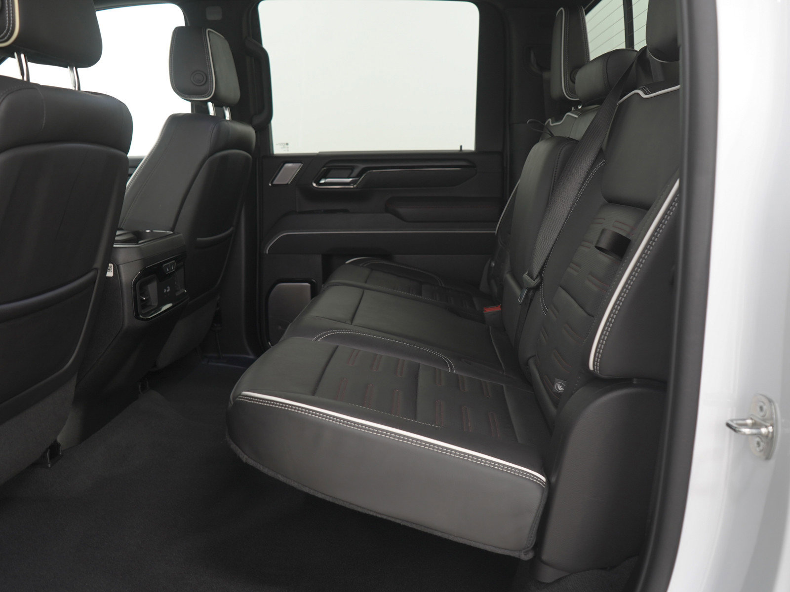 Used 2024 GMC Sierra 2500 AT4X image 15