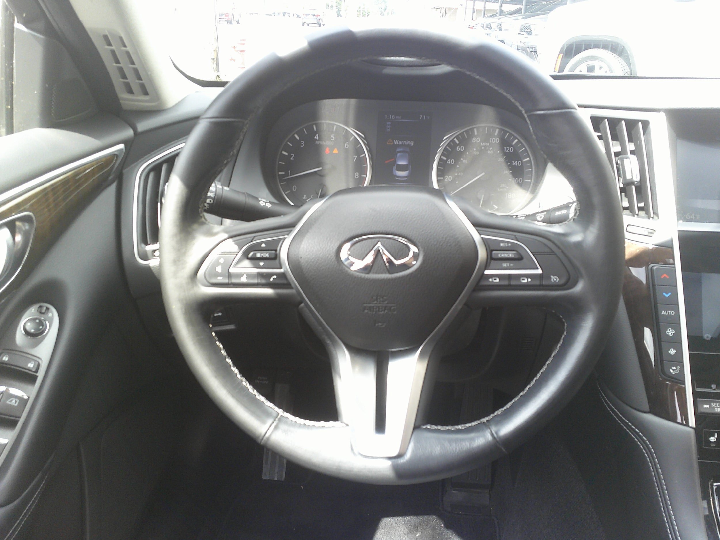 Used 2019 INFINITI Q50 Luxe w/ Essential Package (3.0T Luxe) AWD/4WD image 20