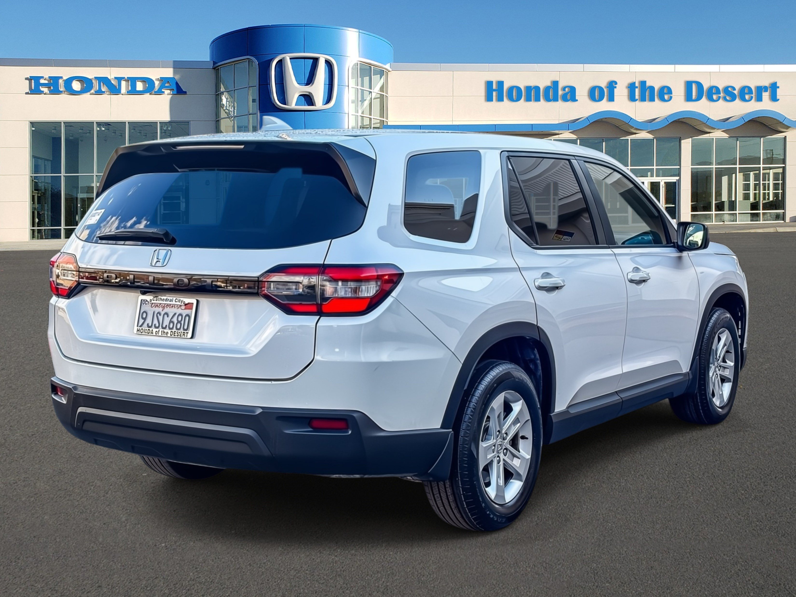 Used 2024 Honda Pilot LX image 7