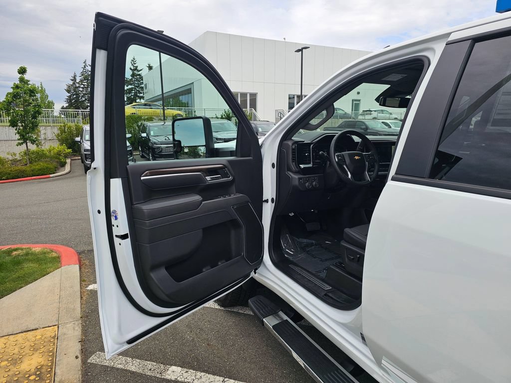 New 2026 Chevrolet Silverado 3500 LT w/ All Star Edition AWD/4WD image 20